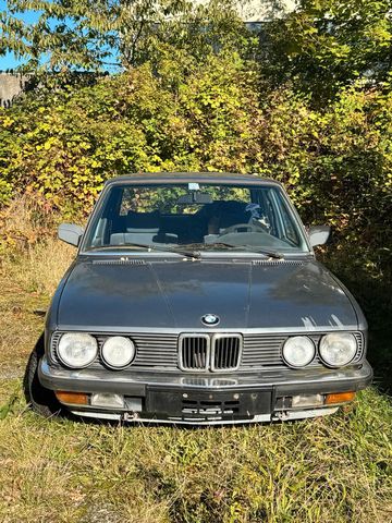 BMW 520iA E28 BJ84