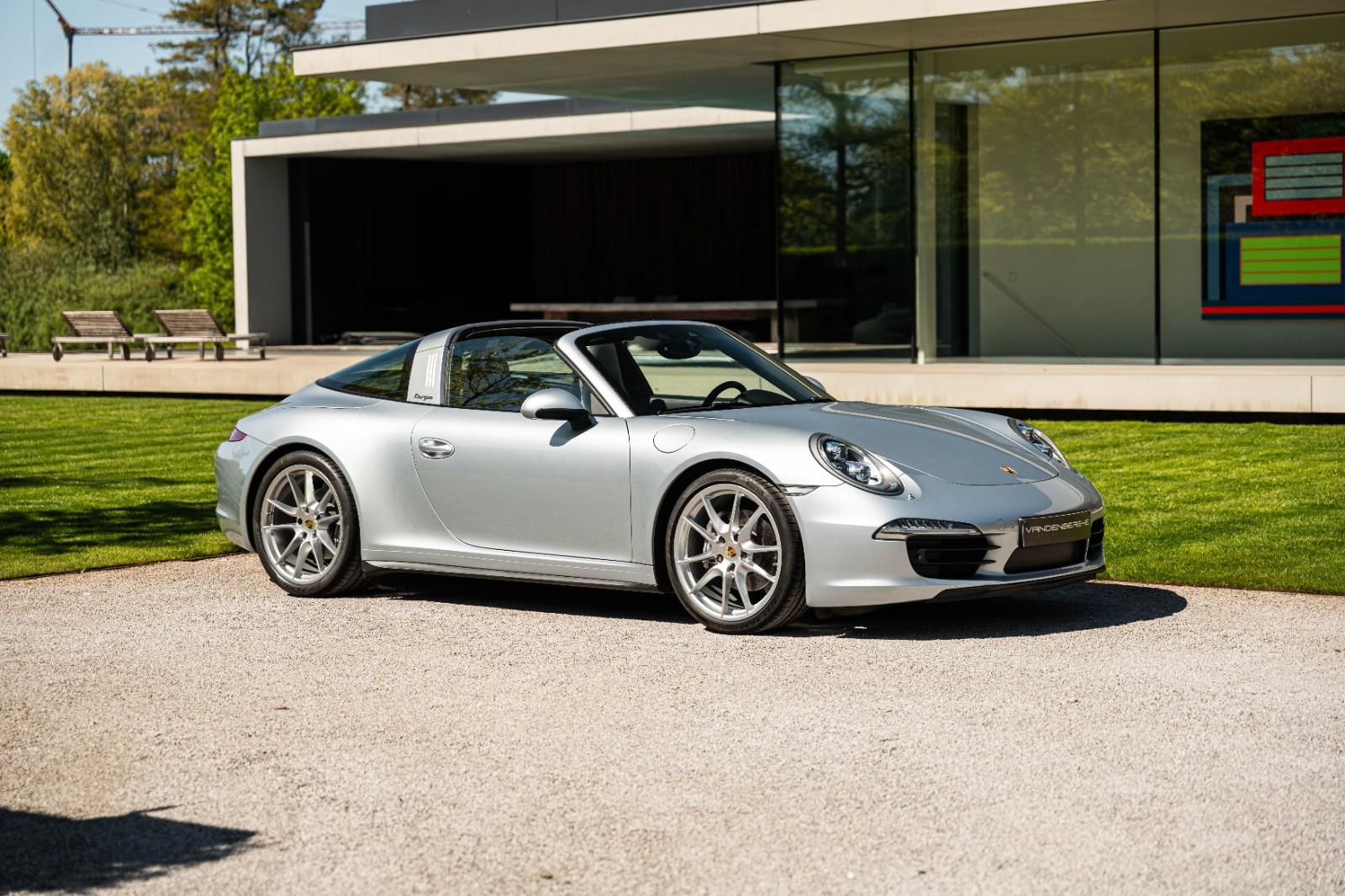 Porsche .1 TARGA 4/BI-COLOR/PDLS/PASM/CHRONO/BOSE/14-WAY