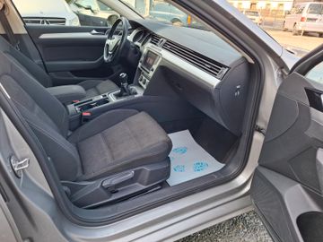 Volkswagen Passat Variant*LED*ALU*SHZ*STANDHEIZUNG*NAVI*