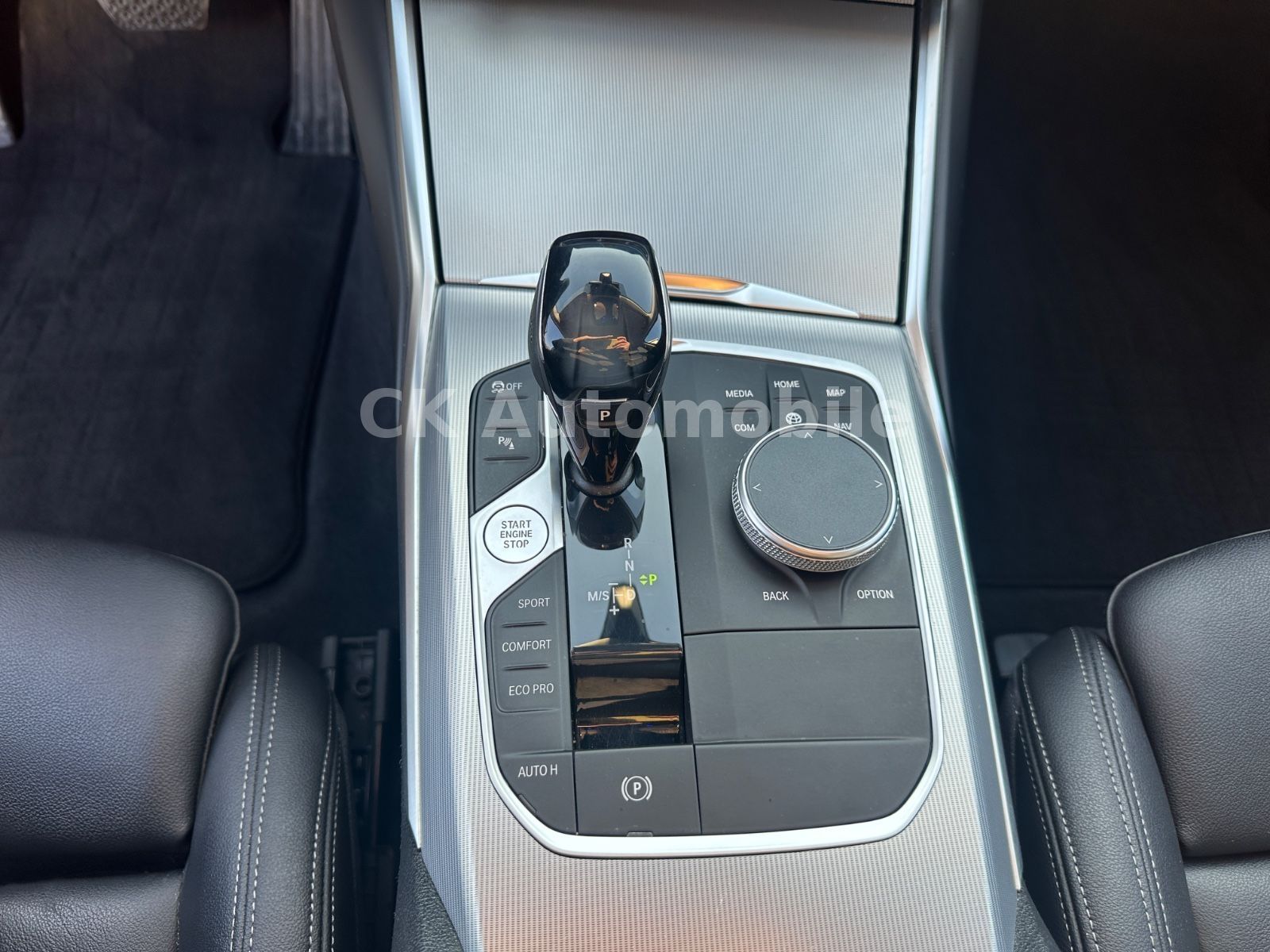 Fahrzeugabbildung BMW 320dxDrive Touring Sport-Line/Laser/Pano/ACC/AHK