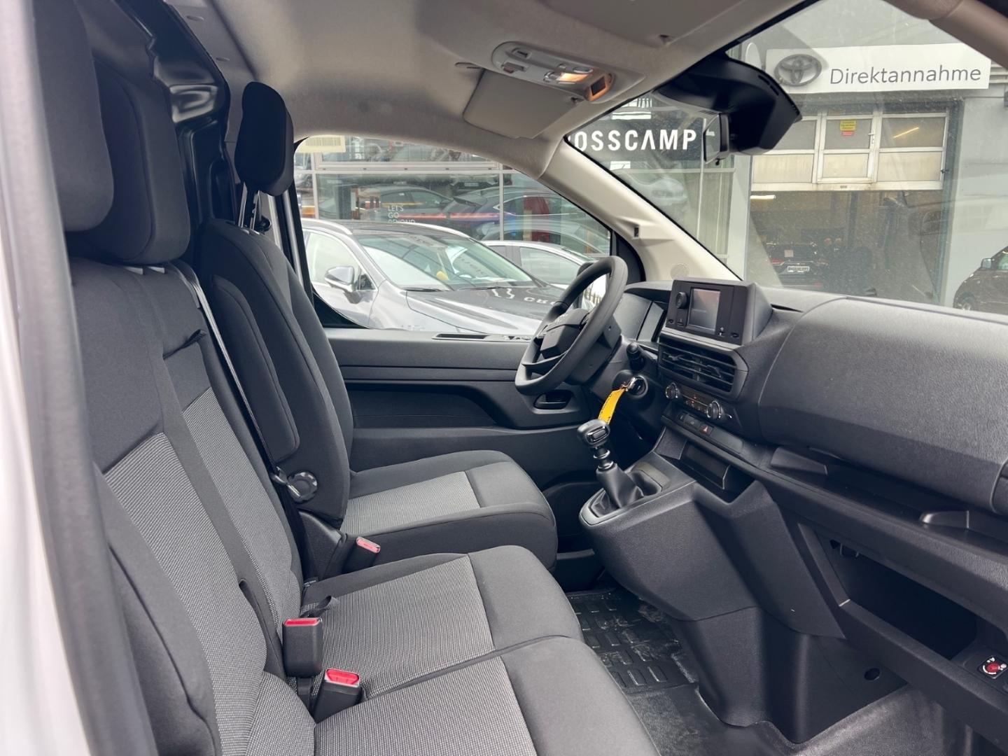 Toyota Proace 1,5L D Schaltgetriebe 120 PS Work L1