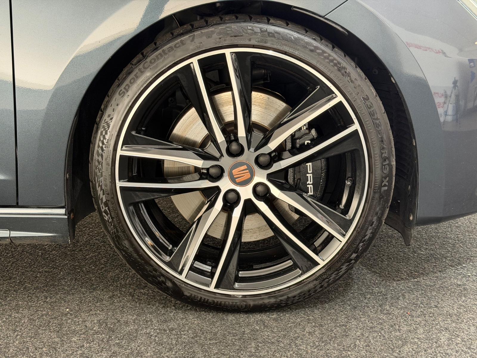 Seat Leon ST 2.0 4Dr.*CUPRA 300*LED-BEATS-SHZ-PDC-DCC