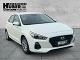 Hyundai i30 1.4 Pure Klima Fenster el. - Hyundai i30 Pure mit Benzin-Antrieb