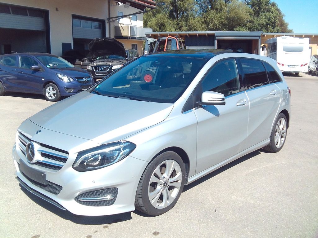 Image of Mercedes-Benz B 220