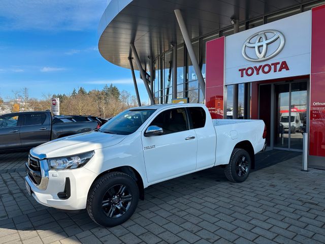 Toyota Hilux 2.4 Extra Cab 4×4, AUTOMATIK, Comfort
