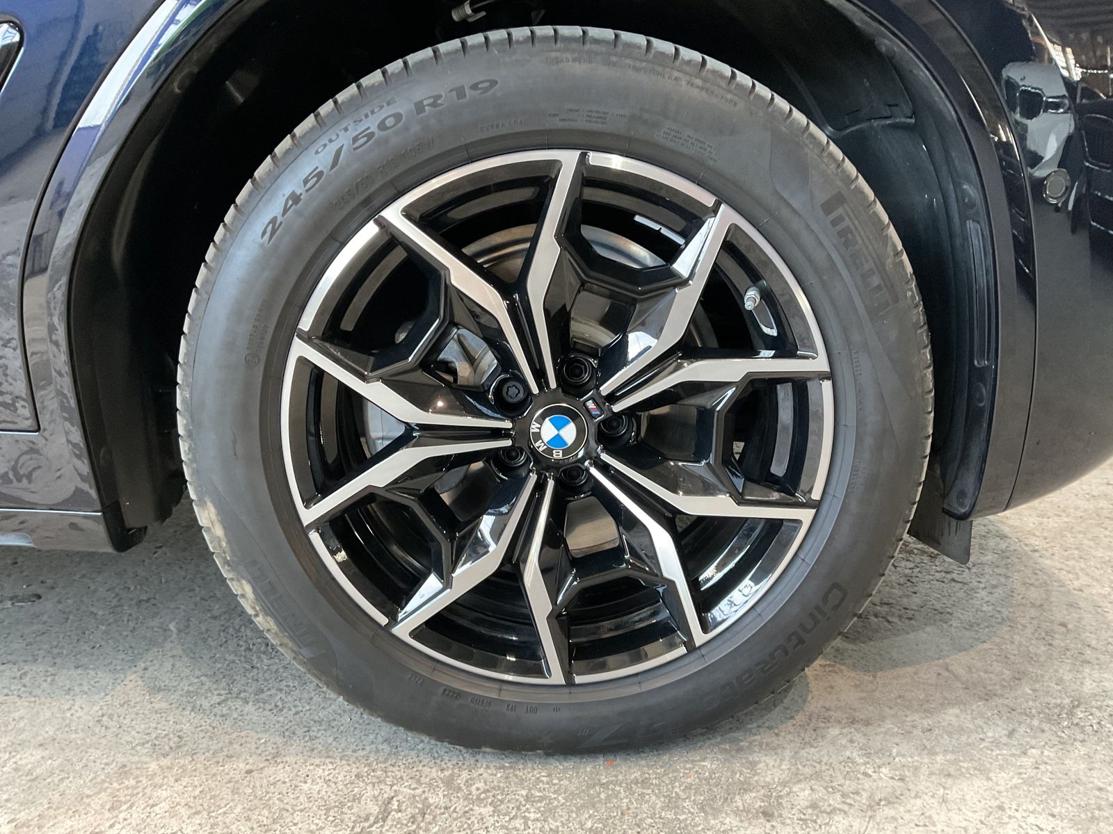 Fahrzeugabbildung BMW X3 xDrive20d Laserlicht, Panoramadach, Head-Up D