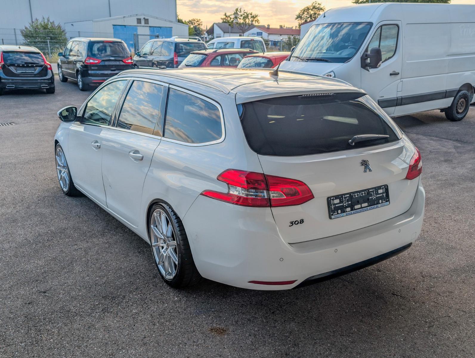 Peugeot 308 2014 — photo 6