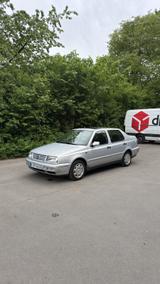 Volkswagen Vento 1.8 GLX*AUTOMATIK*SCHECKHEFT*GEPFLEGT - Volkswagen Vento: 1.8