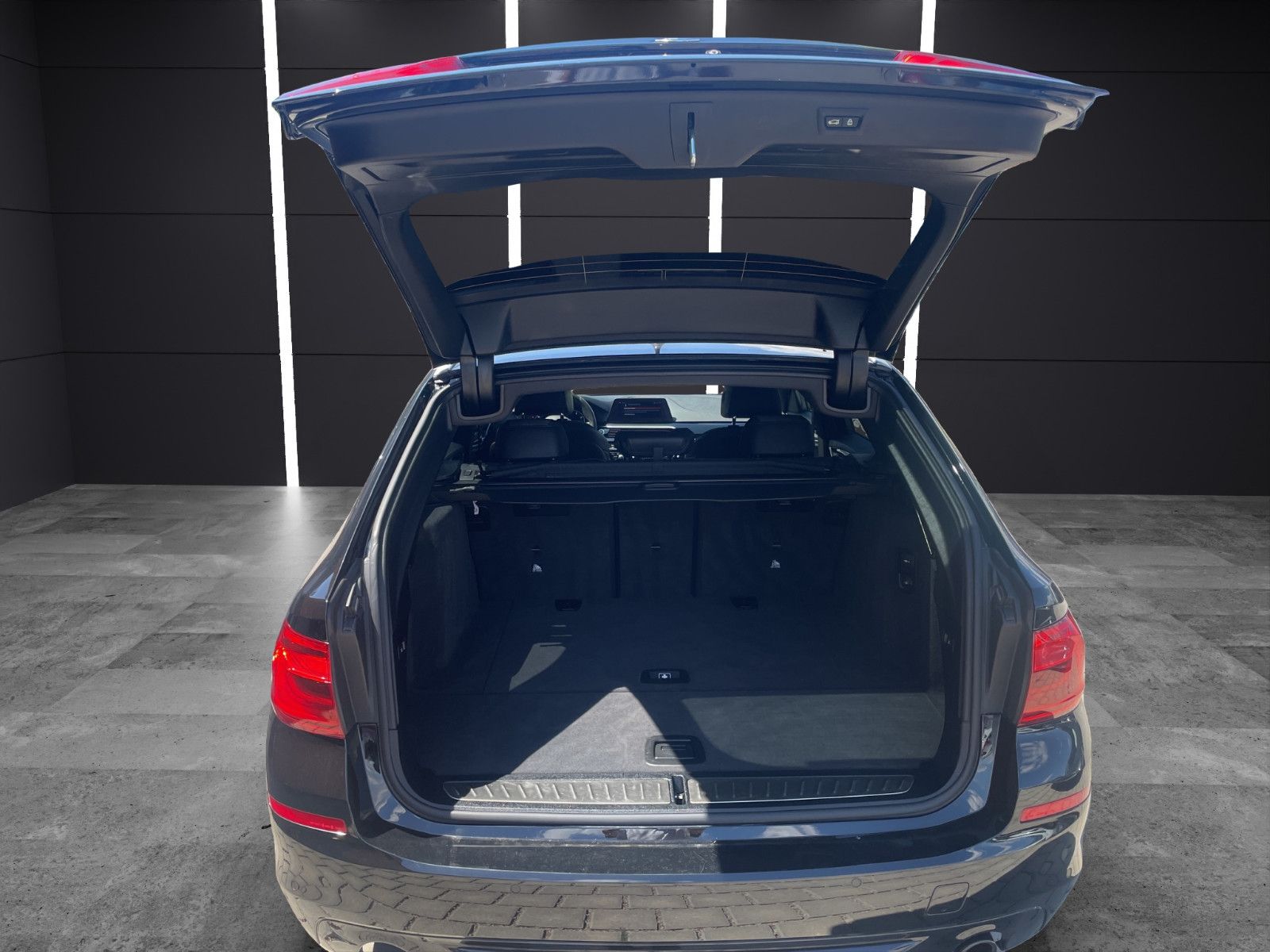 Fahrzeugabbildung BMW 520d Touring xDrive/Sport Line/ACC/Ambiente/AHK