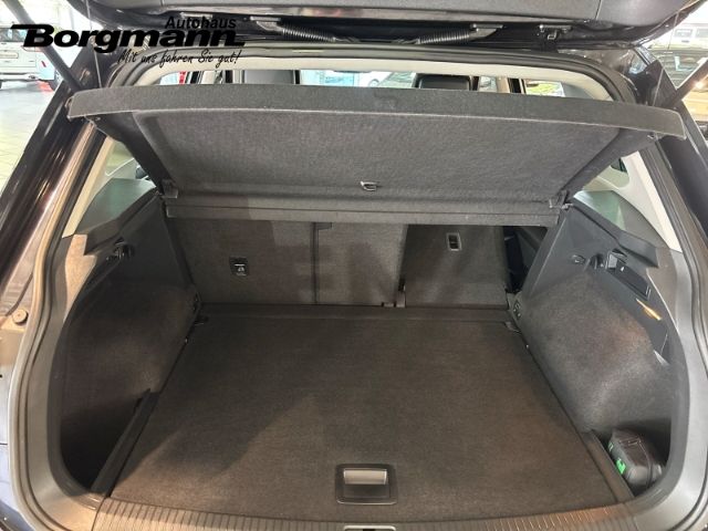 Volkswagen Tiguan Highline R- Line Sportpaket AD Navi Digit foto 8