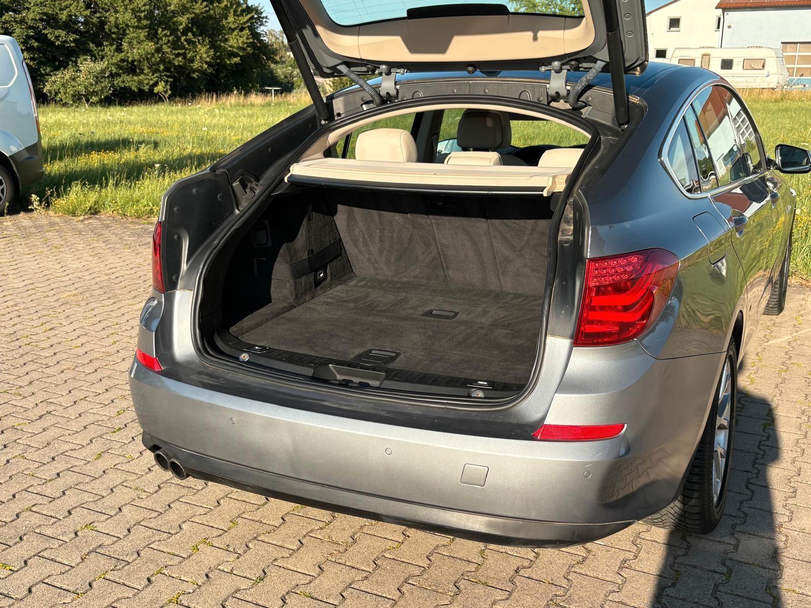 BMW Gran Turismo 530 d-Leder-Stzh-Tempo-Xenon