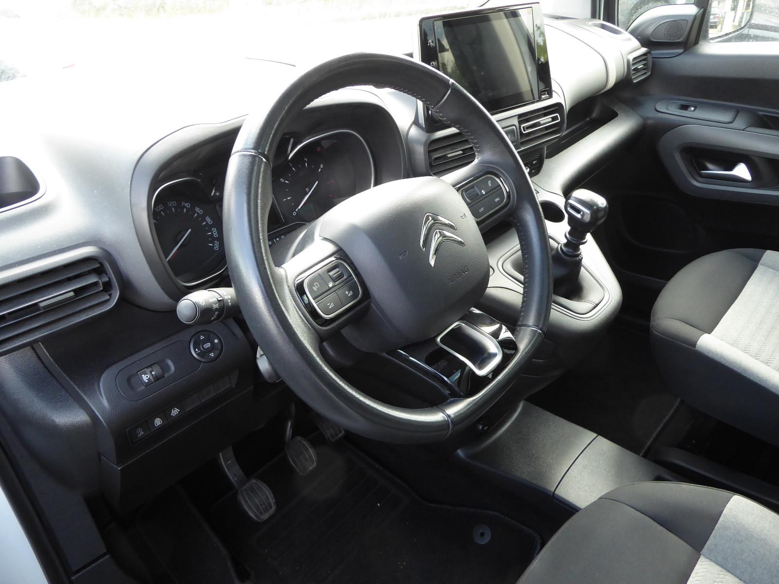Citroën Berlingo Shine Blue HDI 131+Panorama+AHK