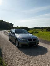 BMW 320 Baureihe 3 Touring 320i - BMW 320 aus 2010: Kombi
