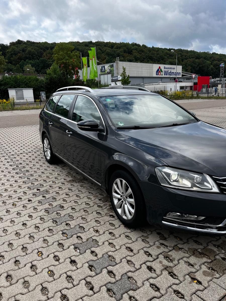 Volkswagen Passat 2014 — rear view