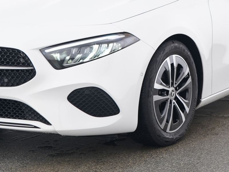 Fahrzeugabbildung Mercedes-Benz A 180 Progressive*LED*KAMERA*SPURHALTE*