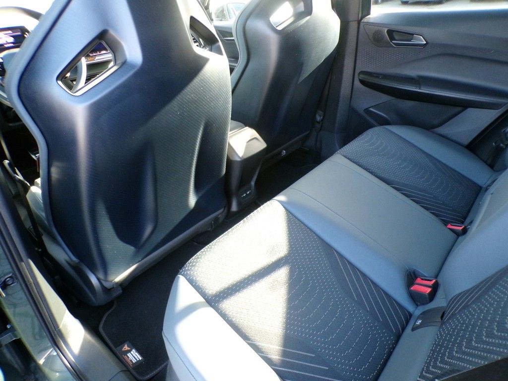 Fahrzeugabbildung CUPRA Born VZ