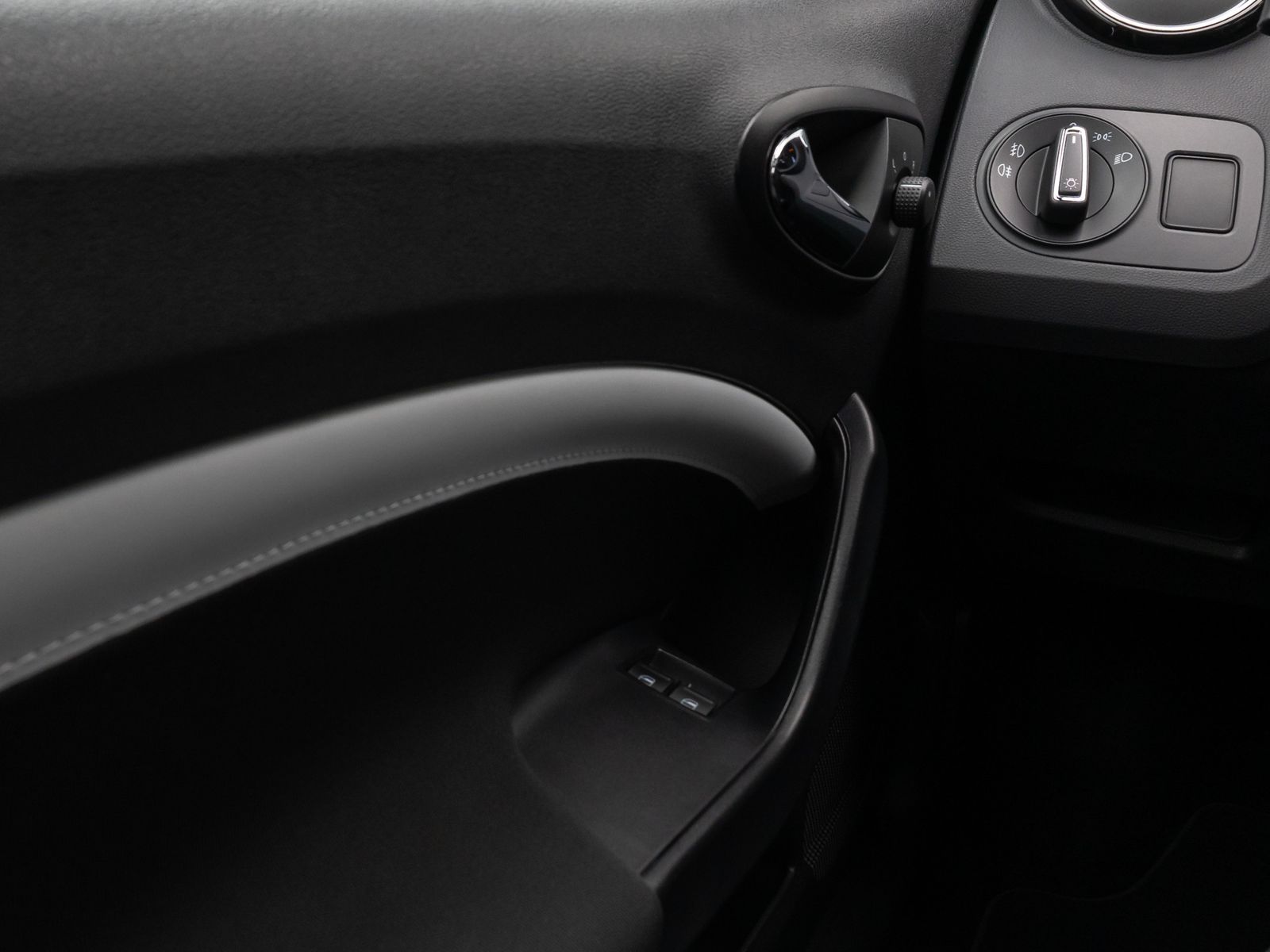 Fahrzeugabbildung SEAT Ibiza SC Cupra Bi-Xenon PDC 8Fach Tempomat Sport