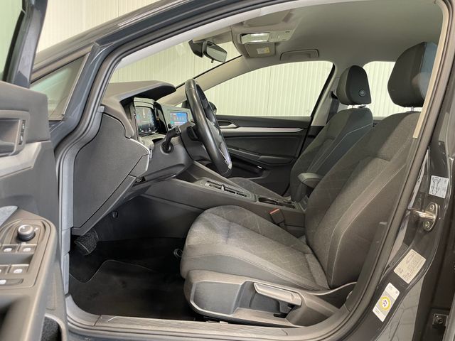 Golf VIII Variant Life 2.0 TDI DSG SHZ LED APP