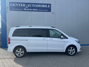Mercedes V 220 - 5