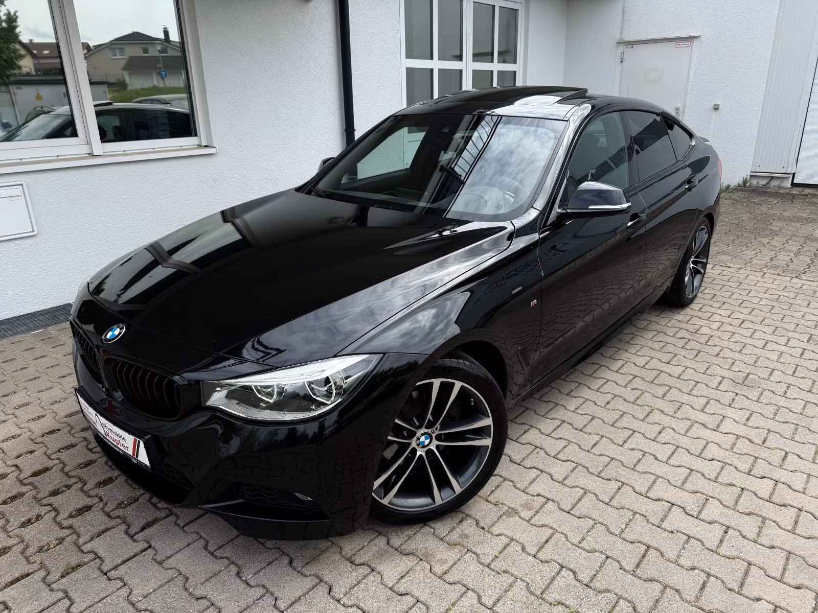 BMW 320d GT M Sport LEDER PANO Kamera M19" HUD HiFi