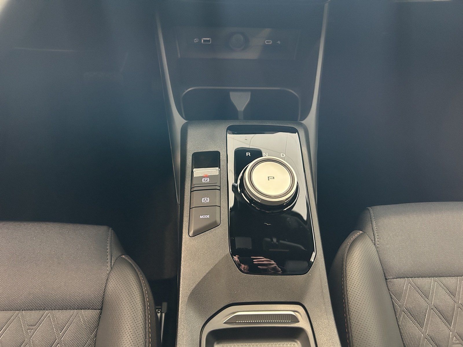 Fahrzeugabbildung MG MG3 HEV Luxury