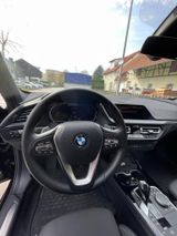 BMW 120i Sport Line Steptronic Sport Line - BMW 120 aus 2020