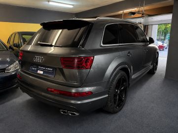 Audi Q7 - 6