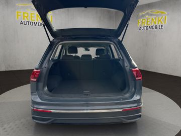 Volkswagen Tiguan - 9