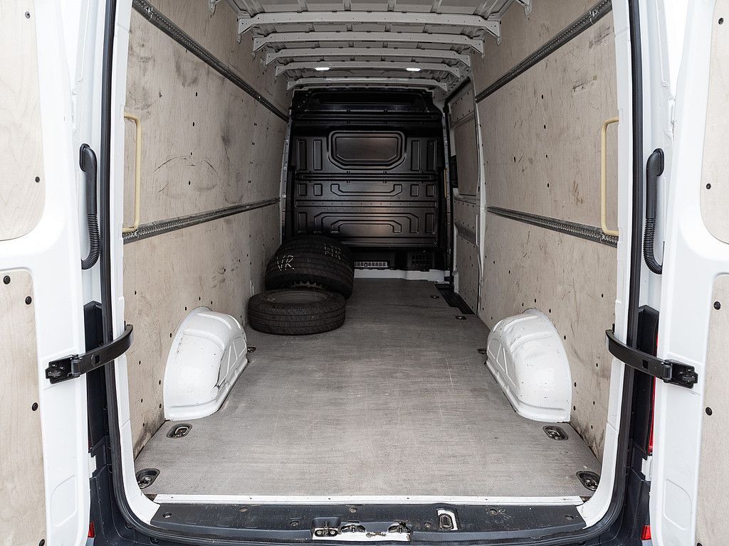 Fahrzeugabbildung Volkswagen Crafter 2.0 TDI Hoch Lang KLIMA KAMERA DAB+ BLUE