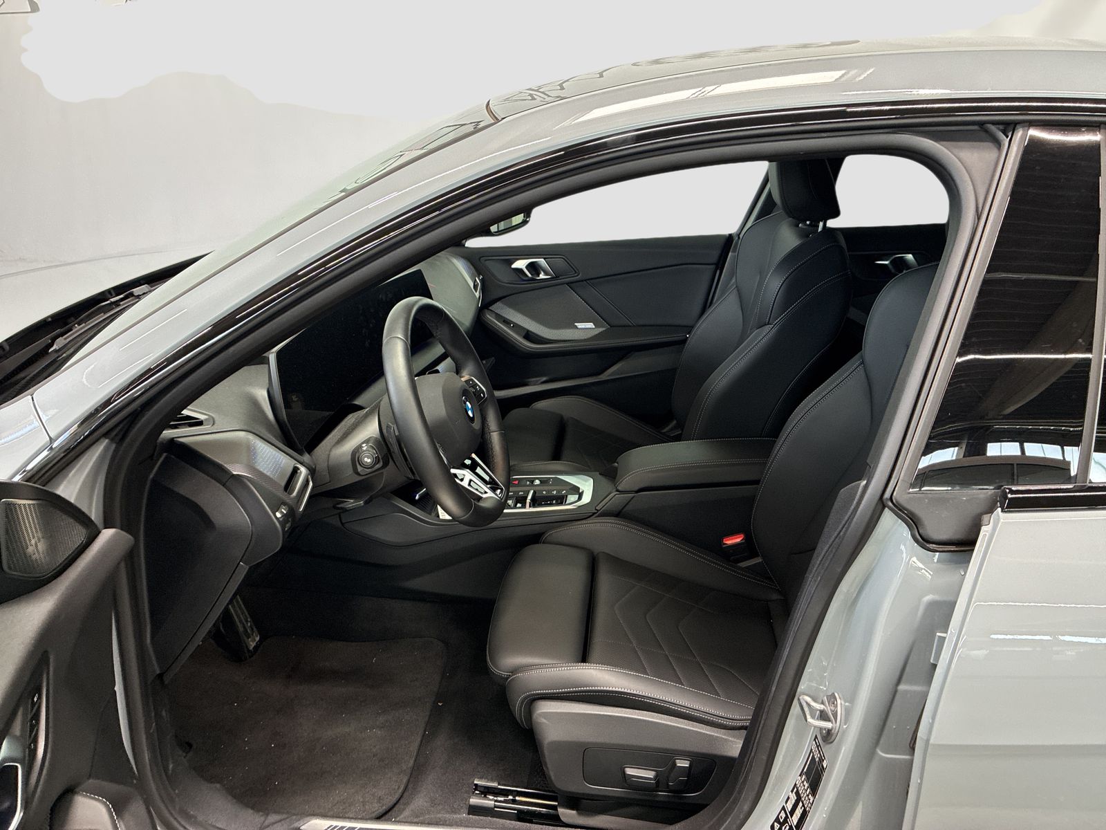 BMW 223 Gran Coupé - Bild 7