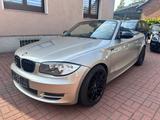 BMW 120d. CABRIO AUT+KLIMAAUT+NAVI+LEDER - BMW 120 aus 2008: 120d