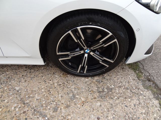 Fahrzeugabbildung BMW 320d M Sport/1.Hd/Widesreen/Leder/Navi/190PS/HUD