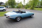 Jaguar E-Type - blaue Jaguar E-Type