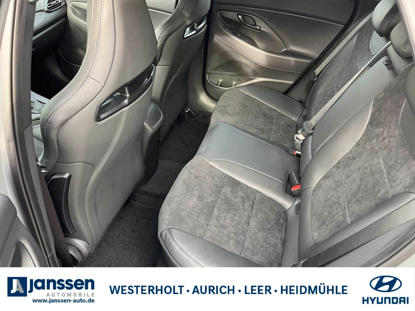 Fahrzeugabbildung Hyundai i30N Performance (inkl.Navigationspaket),N-Sport