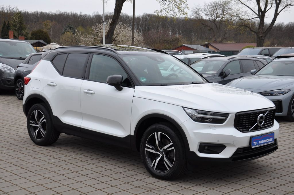 2022 Volvo XC40