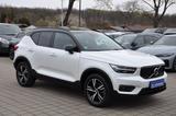 Volvo XC40 B4 R Design AWD DKG PANO-LED-H&K-RKAM-NAVI - Volvo XC40 Gebrauchtwagen in Berlin