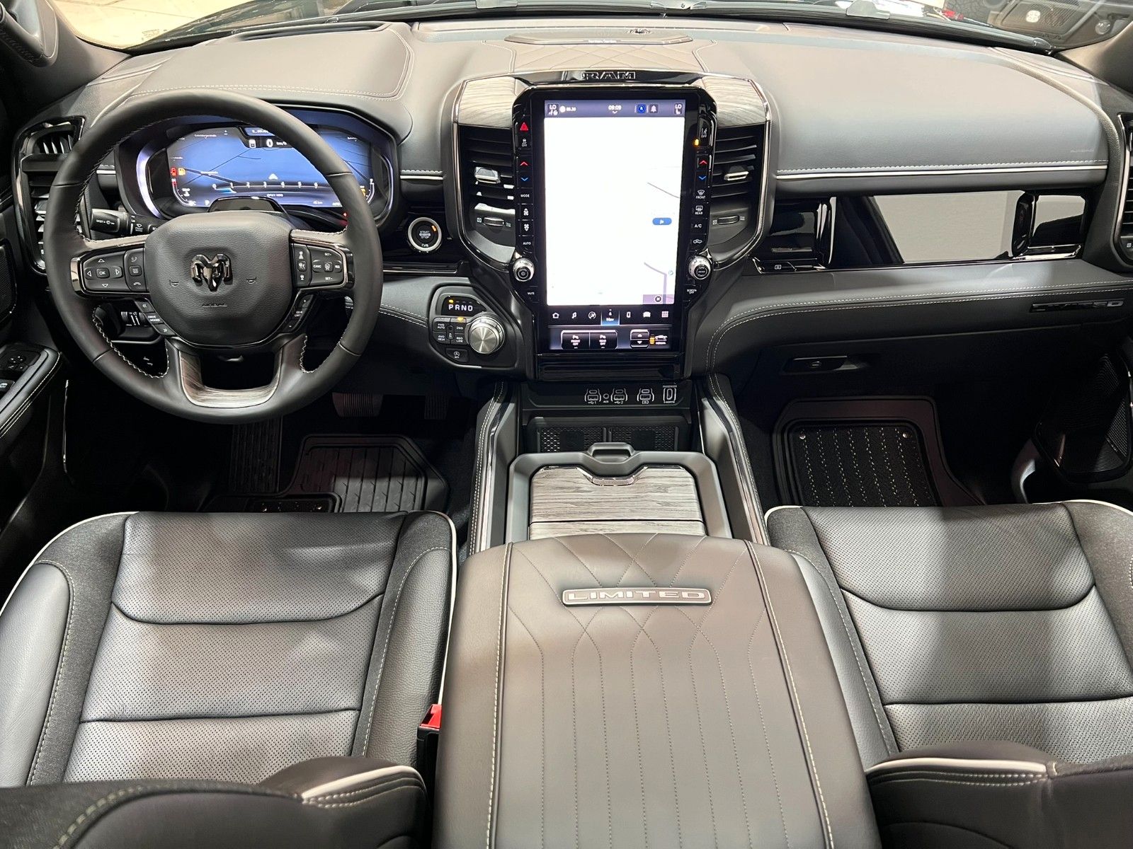 Fahrzeugabbildung Dodge RAM 1500 Limited Night  5,7L V8 HEMI