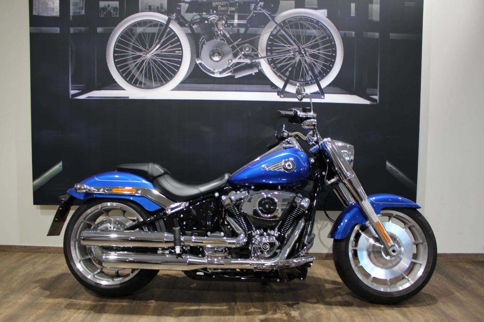 Harley-Davidson Fat Boy FLFBS 117 Modell 2025 Blue Burst
