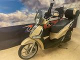 Piaggio Liberty 50 i.E 45 km/h Top-Case und Windschild - PIAGGIO LIBERTY 50