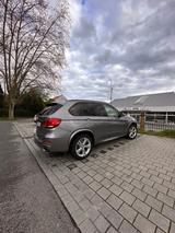 BMW X5 M xDrive40d -8fach M Felgen,pano, Harmon Kard - BMW X5: 4.8