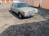 Mercedes-Benz W123 300D Klima AHK - Mercedes-Benz 300: D W123