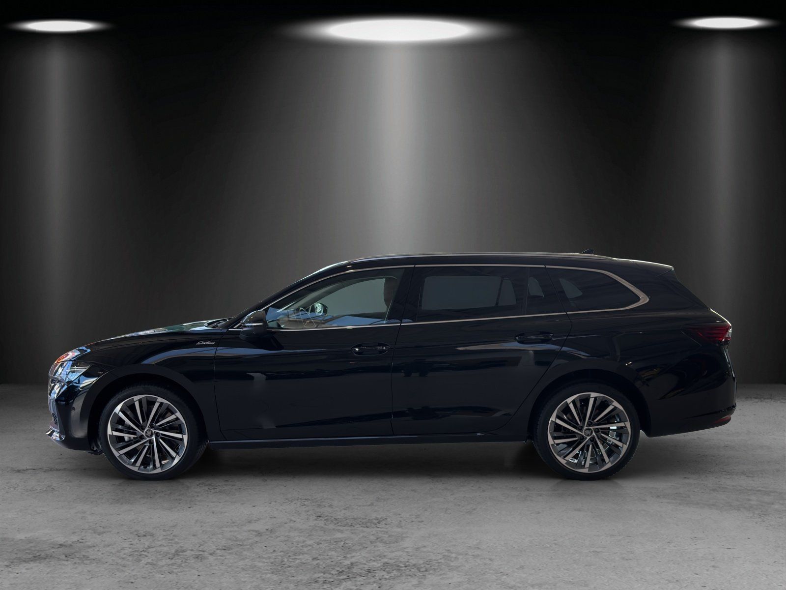 Fahrzeugabbildung SKODA Superb Combi L&K 2,0 TDI 142 kW DSG 4x4