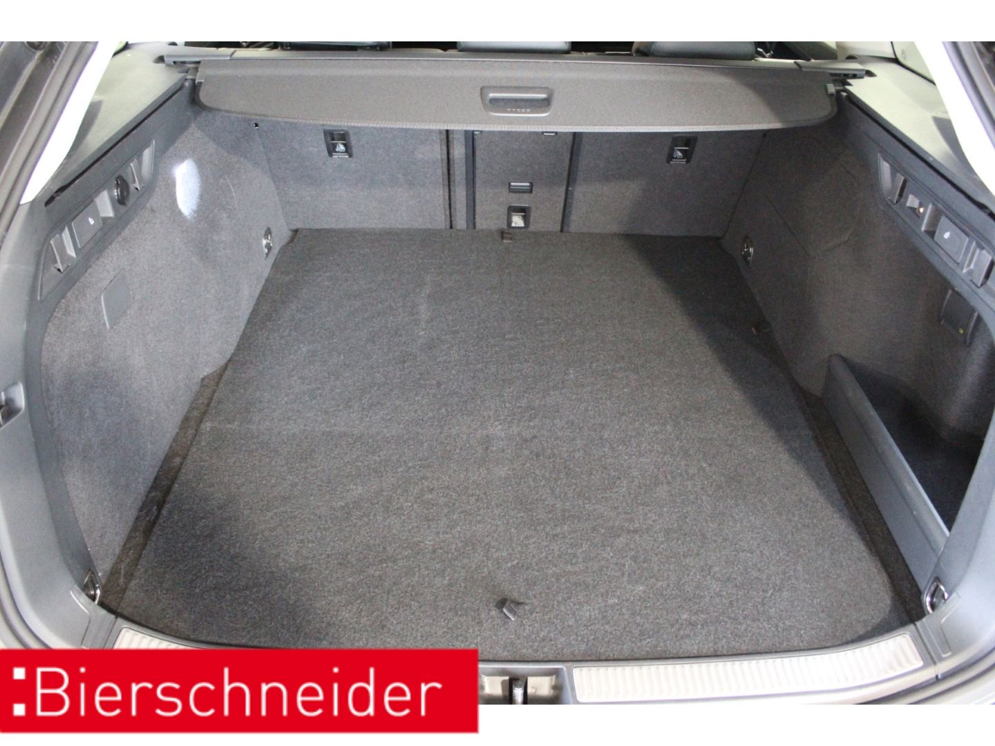 Volkswagen Passat Variant - Bild 12