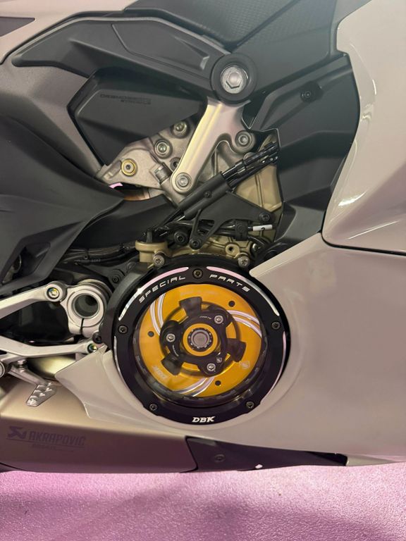 DUCATI PANIGALE V4S /AKRAPOVIC / KREIDE DUCATI PANIGALE V4S /AKRAPOVIC / KREIDE