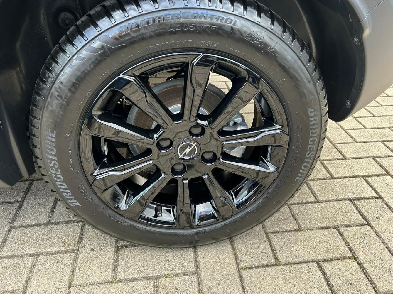 Fahrzeugabbildung Opel Crossland Elegance, wenig Kilometer