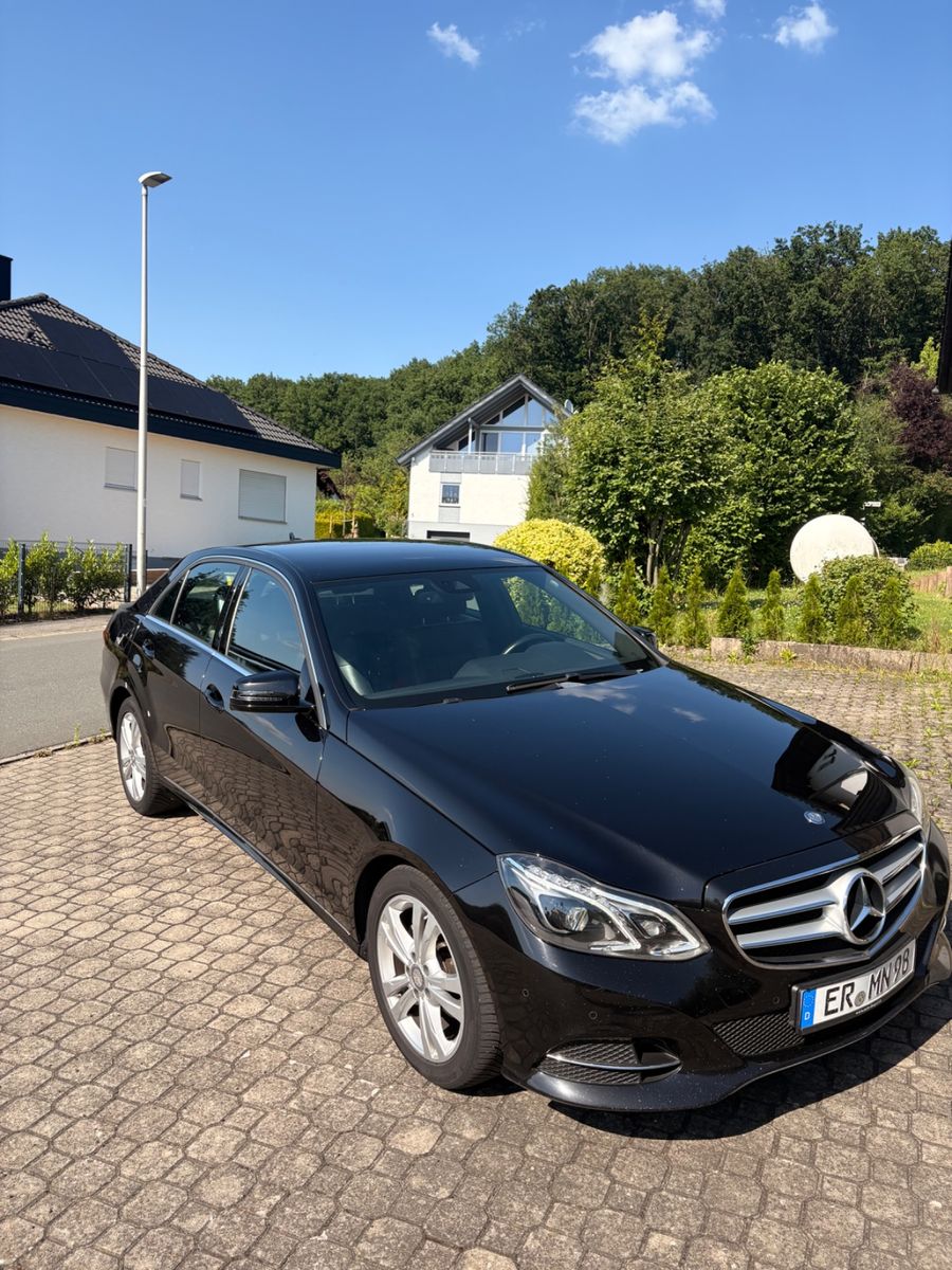 MERCEDES-BENZ E 220 BlueTEC 4MATIC AVANTGARDE Autom. AVANT...