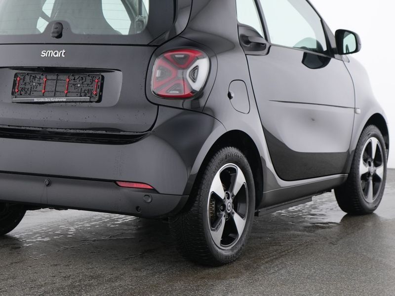 Fahrzeugabbildung Smart smart EQ fortwo Exclusive*Pano*LED*Kamera*22kW*