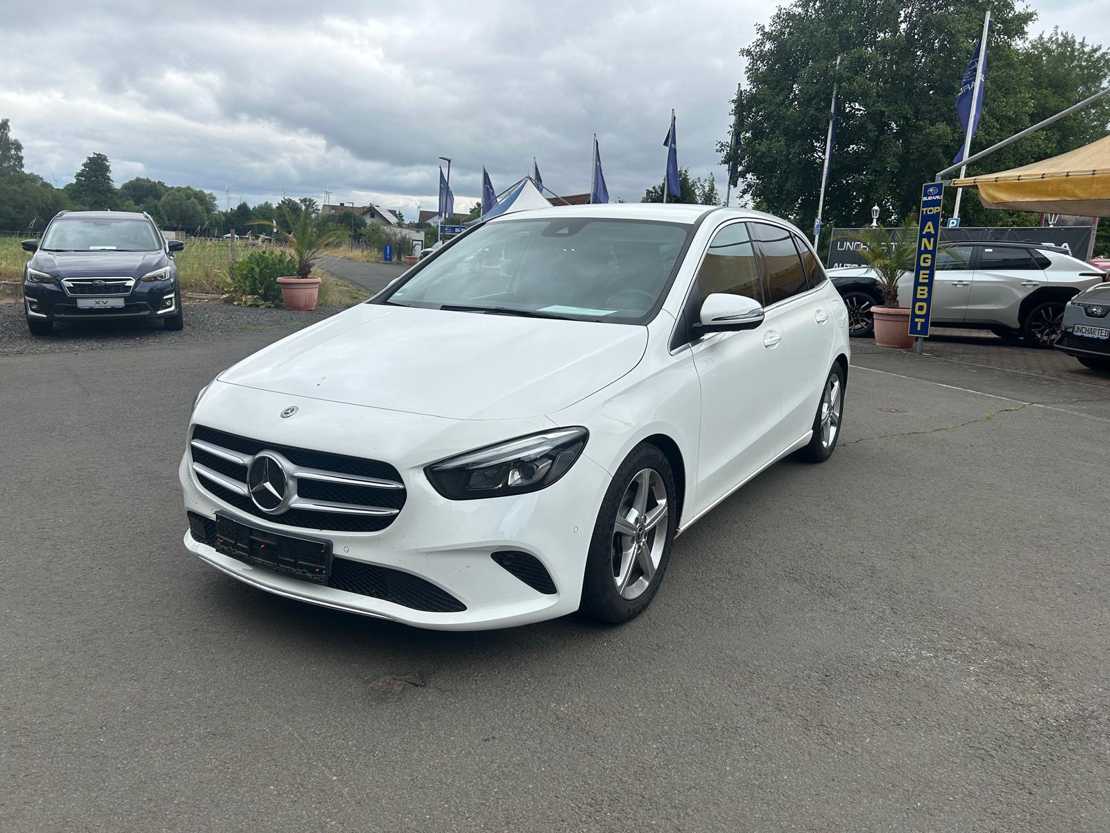 Mercedes-Benz B 180 Progressive*AHK* Scheckheft*Garantie