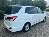 Ssangyong Rodius 2.2 Diesel e-XDi 220 4WD Auto Sapphire - Ssangyong Rodius mit Diesel-Antrieb