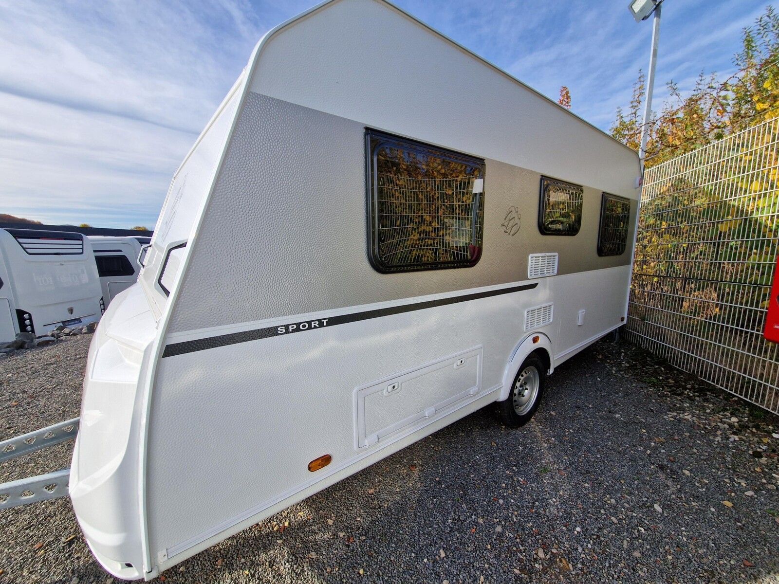 Fahrzeugabbildung Knaus Sport 450 FU